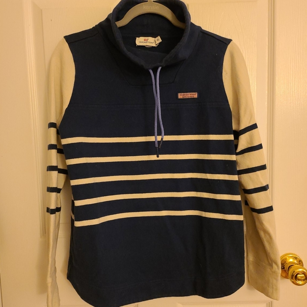 Vineyard Vines sweater